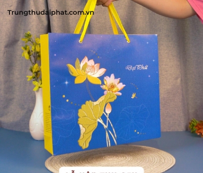 LỄ HỘP THU SEN